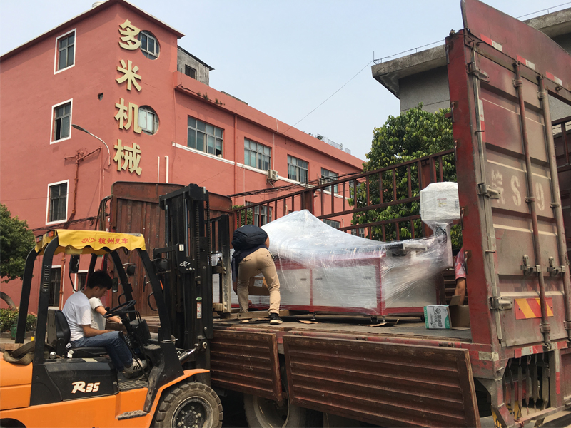 家具方管熱熔機床，專車發(fā)往山海